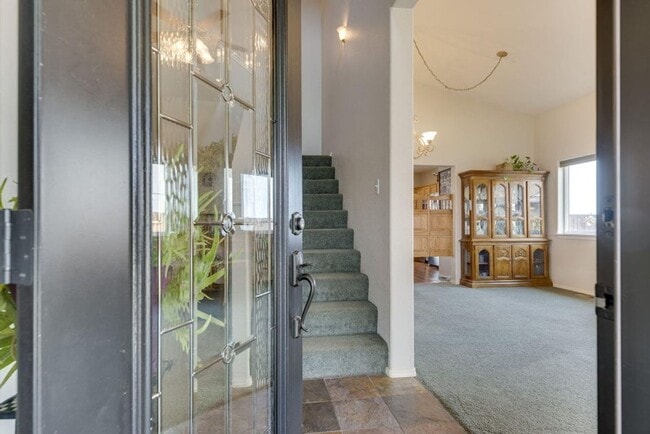 Building Photo - Gorgeous home at end of cul-de-sac with RV parking and views