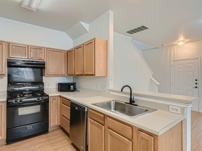Building Photo - 13913 Harris Ridge Blvd