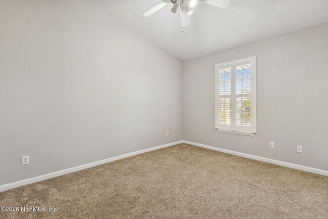 Building Photo - 800 Ironwood Dr