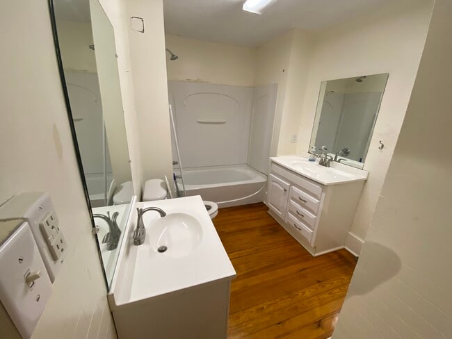 Upstairs bathroom - 512 Euclid Ave