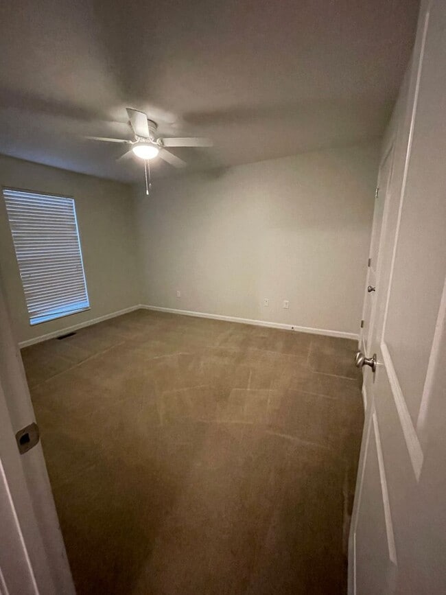 Building Photo - 104 Melody Ct