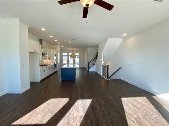 Building Photo - 435 Ashbury Dr