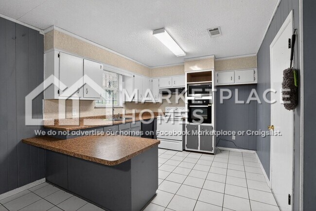 Building Photo - 4340 Singleton Rd