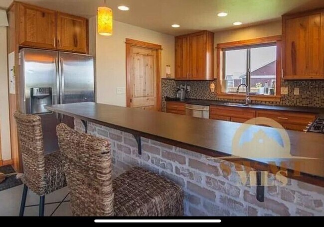 Building Photo - 3-Bedroom, 2-Bathroom Single-Level Home in Bozeman, MT