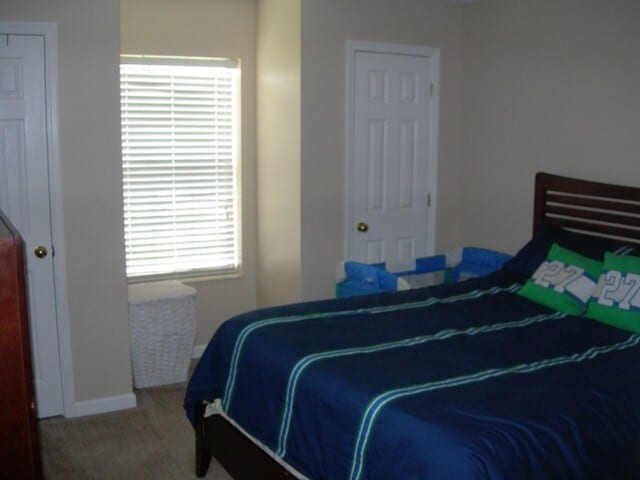 Building Photo - 3BR 2BA One level, West Knox off Westland