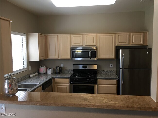 Building Photo - 5250 S Rainbow Blvd
