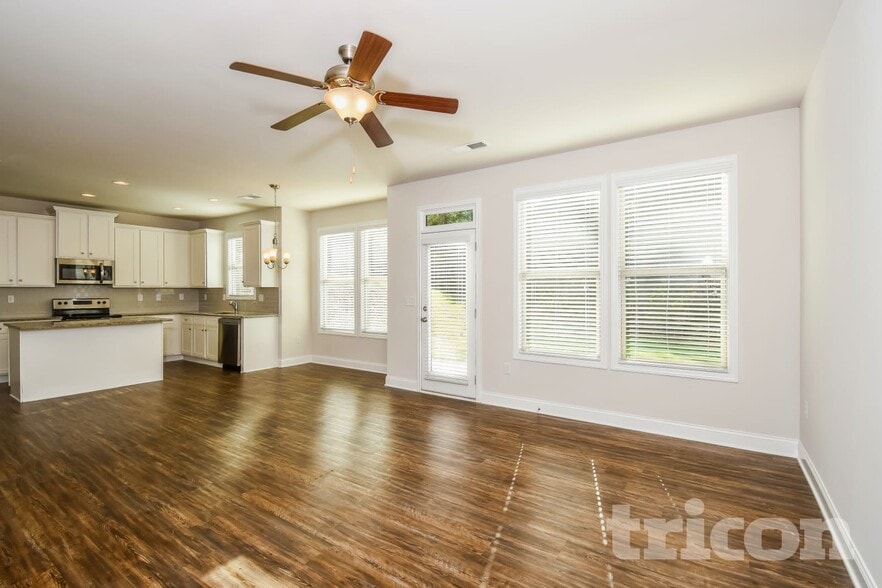 Building Photo - 655 Ireland Ln