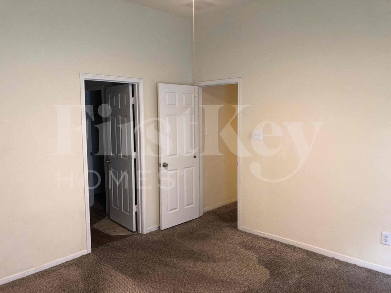 Building Photo - 1123 Intrepid Oak Ln