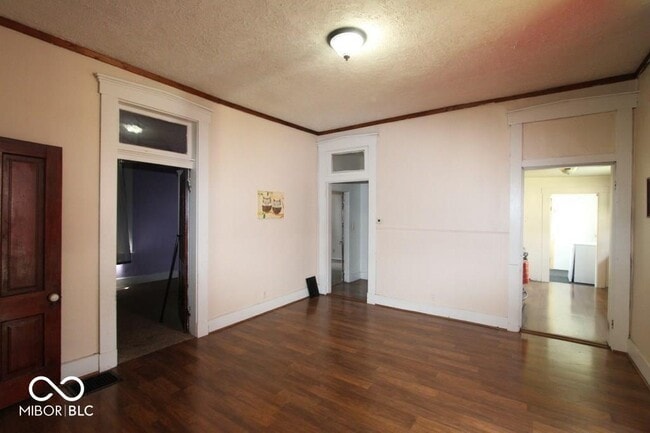 Building Photo - 879 S Tompkins St