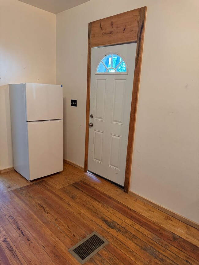 Building Photo - 3 Bedroom 1 Bathroom house in Carlisle PA!