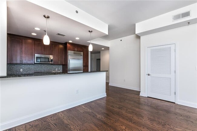 Building Photo - 270 17th St NW
