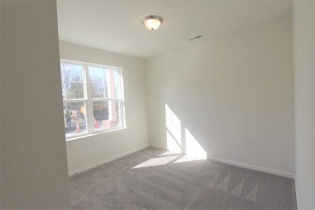 Building Photo - BEAUTIFUL 3BD 2.5 BTH Apartment home