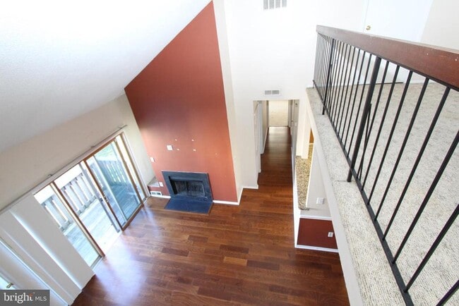 Building Photo - 2202 Aspen Dr