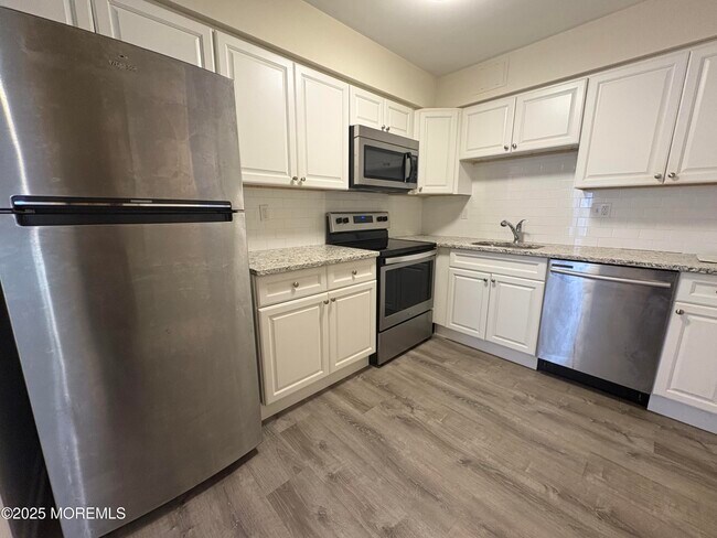 Building Photo - 69 Northrup Dr