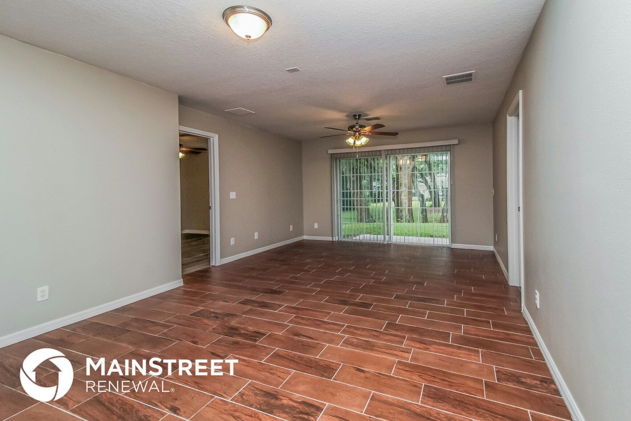 Building Photo - 1353 Clarcona Rd