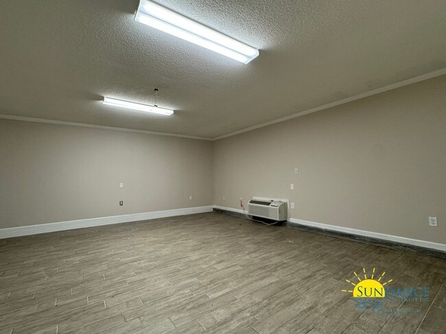 Building Photo - Charming 4-Bedroom Home in Parkwood Place, Bluewater Bay - Cul-de-Sac!