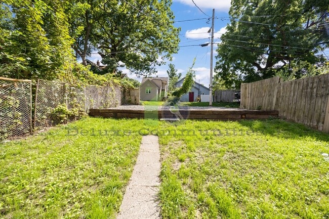Building Photo - 62 Quimby St NE
