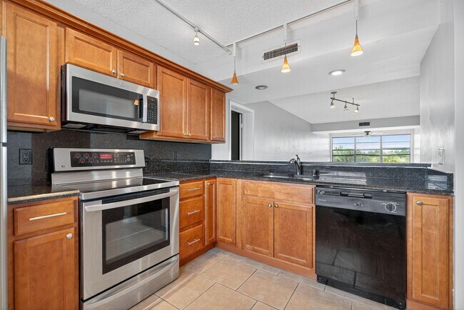 Building Photo - 3507 Village Blvd