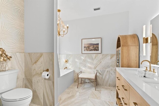 Building Photo - 113 Royal Oaks Dr