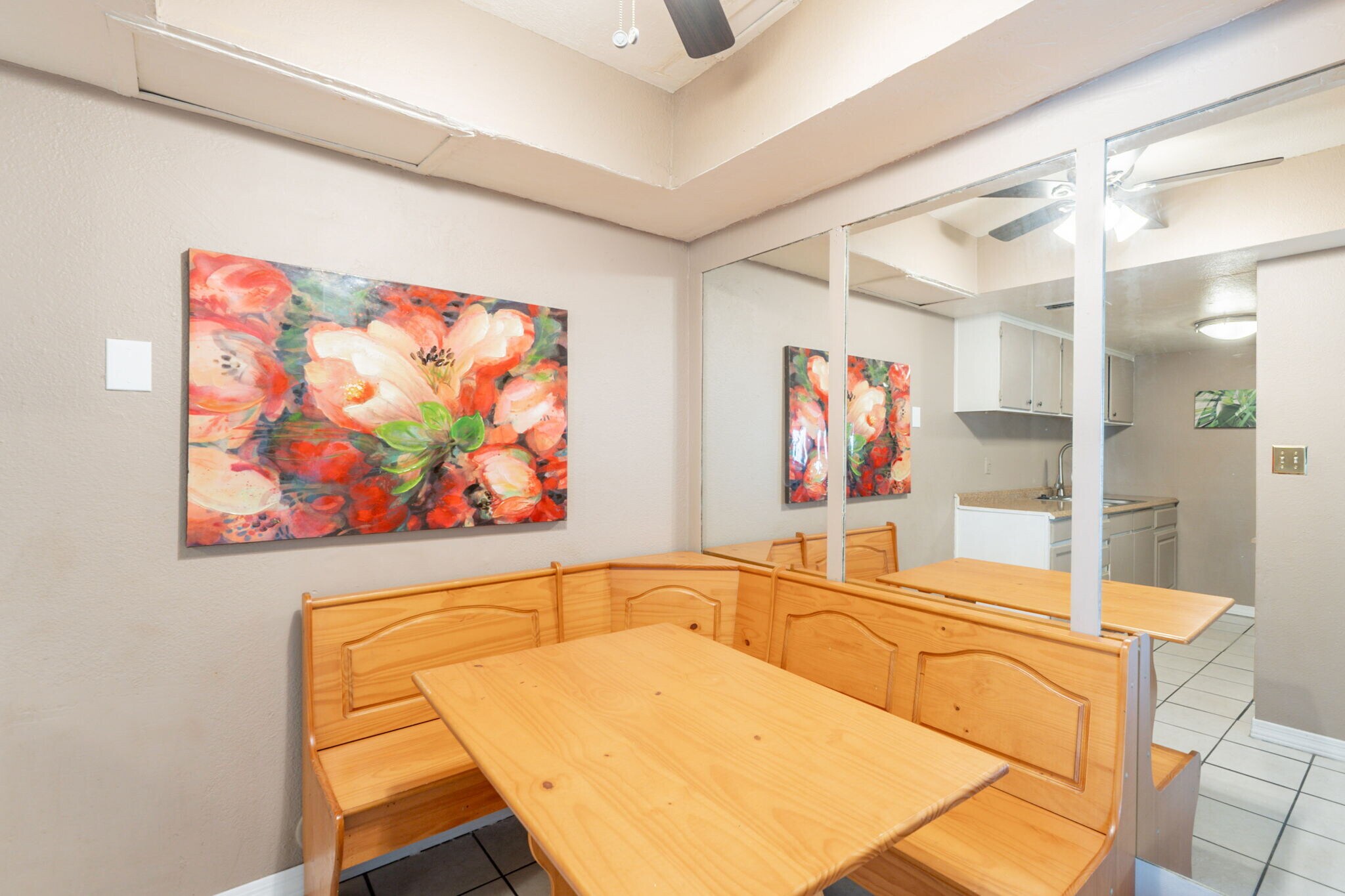 Building Photo - 948 S Alma School Rd