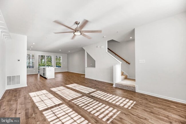 Building Photo - 43858 Eucalyptus Way
