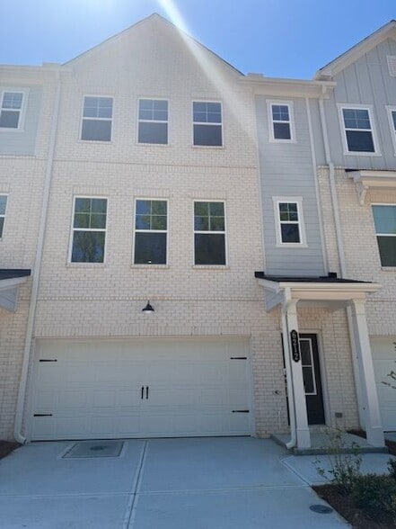 Building Photo - 6212 kenbrook Dr