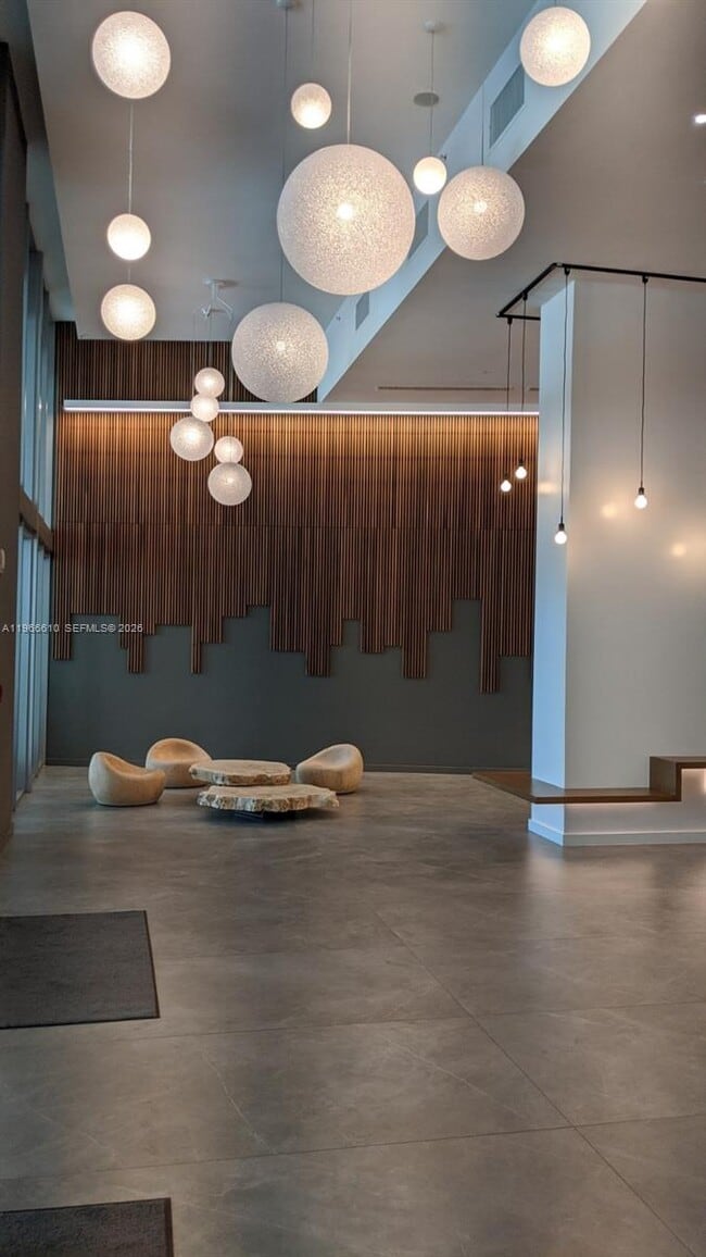 Building Photo - 350 S Miami Ave