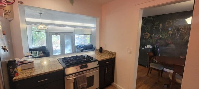 Building Photo - Aug. 2026 Pre-Lease Spacious 5-Bedroom Home in Desirable South Boulder Neighborhood