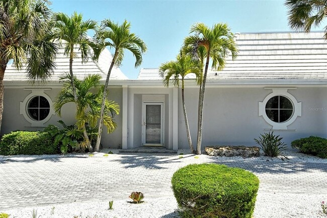 Primary Photo - 2800 Casey Key Rd