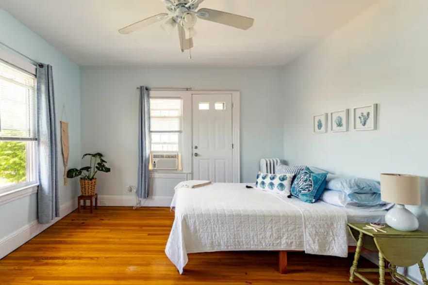 Primary Photo - 28 Walnut E St