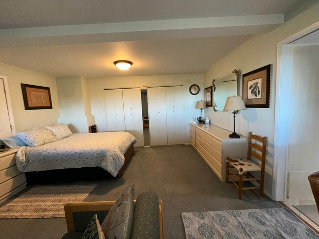 Building Photo - 819 Villa Vista St