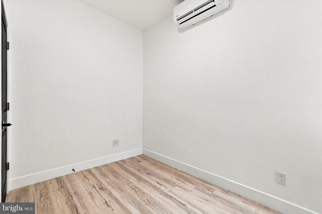 Building Photo - 4535 N Gratz St