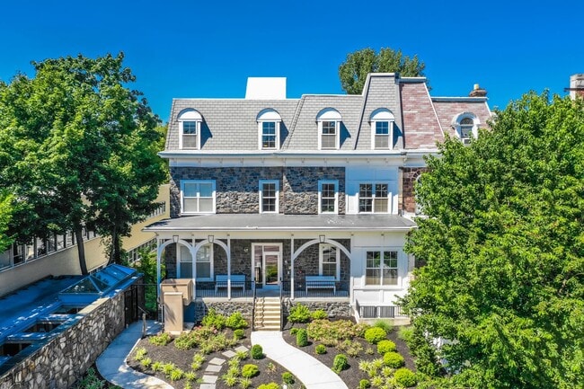 Building Photo - 4213 Chester Avenue — Modern Living in the Heart of University City