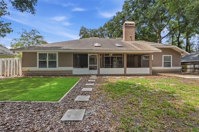 Building Photo - 1111 SW 80th Dr