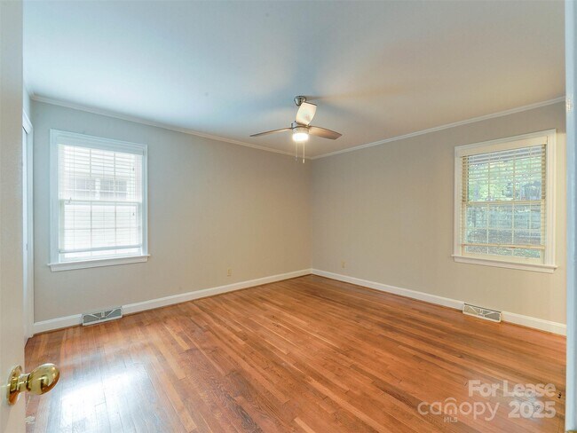 Building Photo - 3630 Moultrie St