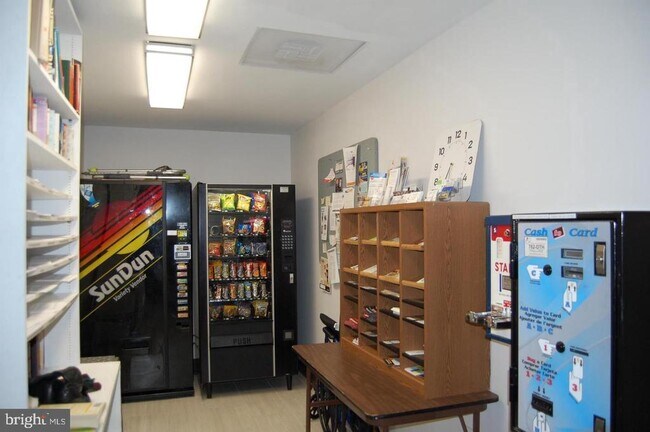 Building Photo - 1225 Martha Custis Dr