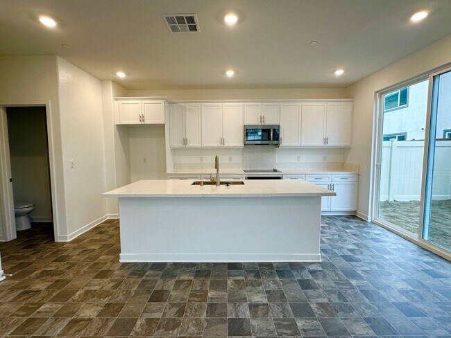 Building Photo - Brand-New Modern Home in Ontario – Solar Included!