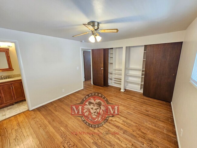 Building Photo - Spacious 5 Bd 3 Ba Home Cottonwood Heights