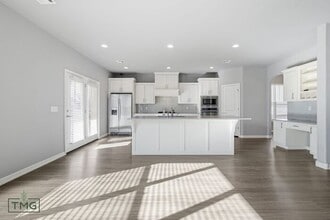Building Photo - Gorgeous 4/3.5/3 Luxury Home