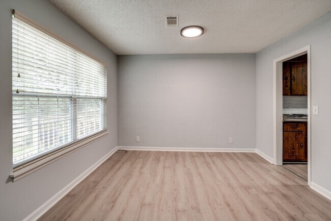 Building Photo - 741 Long Hunter Ct