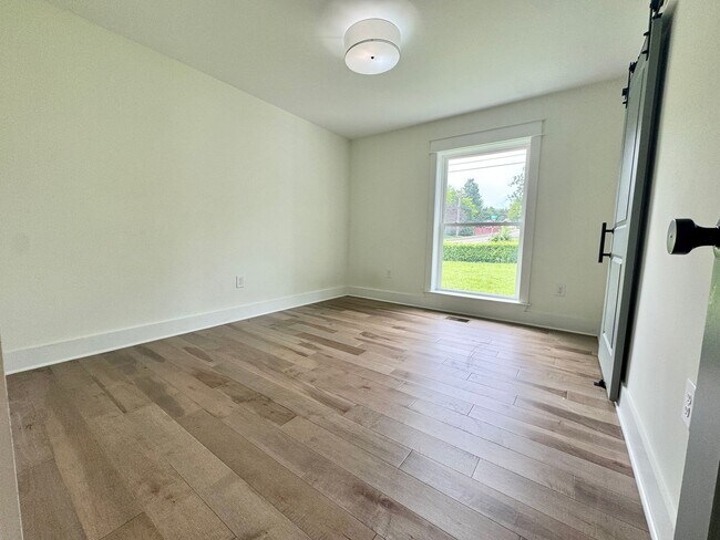 Building Photo - Fully Renovated 3 Bedroom Home for Rent in Franklin, TN Near Downtown Franklin & The Factory