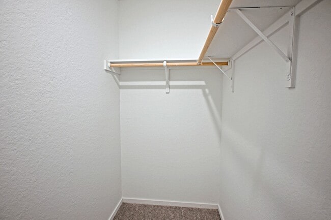 Building Photo - 2412 Shady Grv