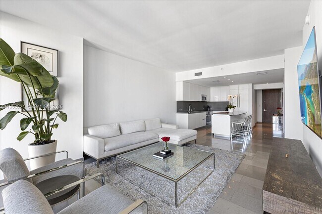 Building Photo - 88 SW 7th St