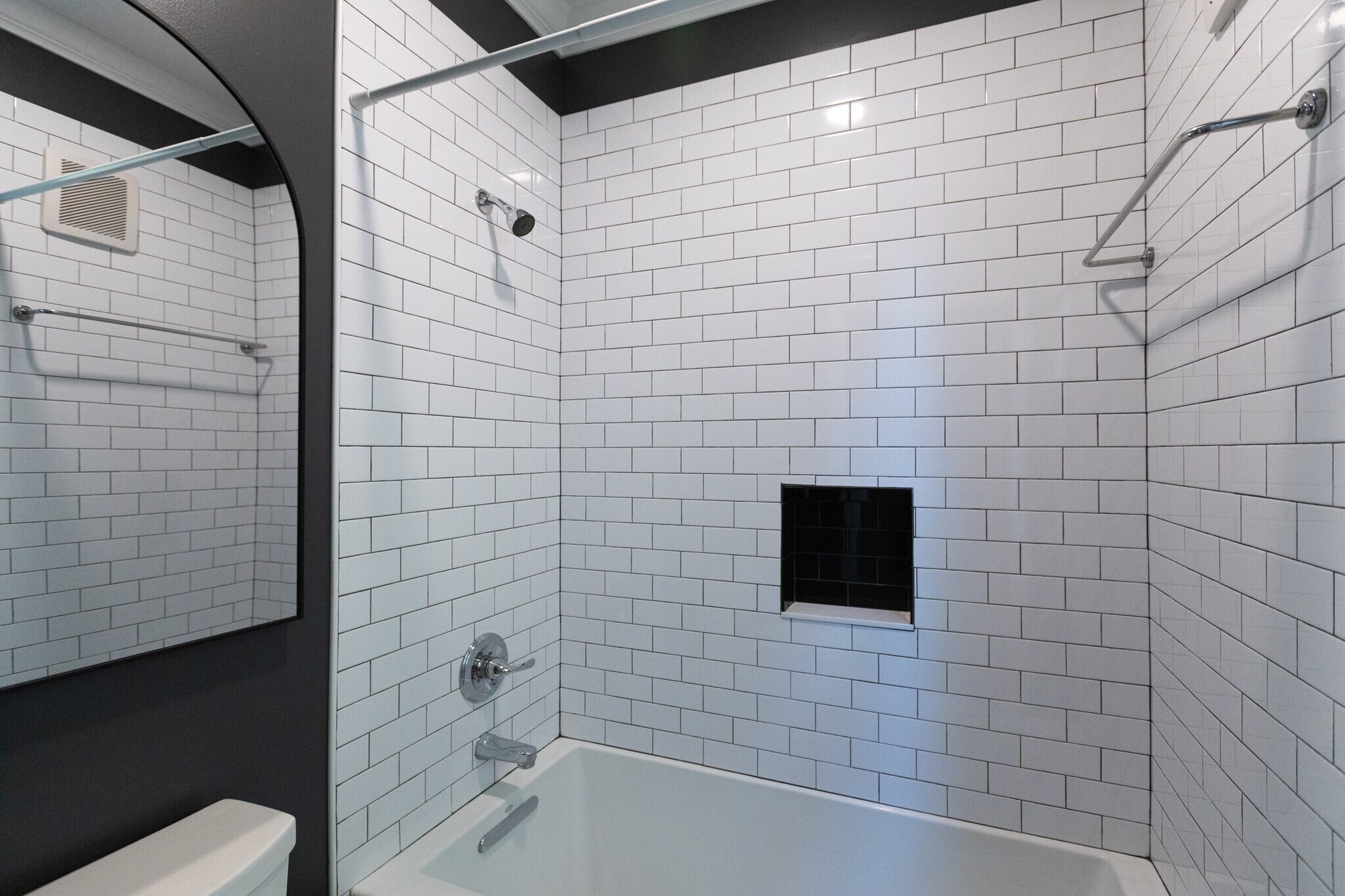 bathroom with tub - 953 Dennison Ave