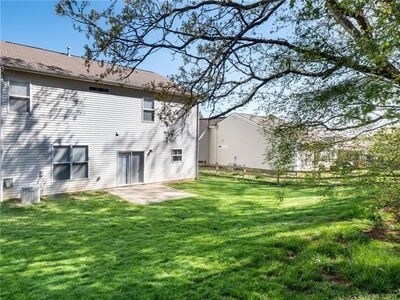 Building Photo - Exclusive Home