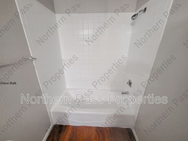 Building Photo - 5209 Carousel Dr