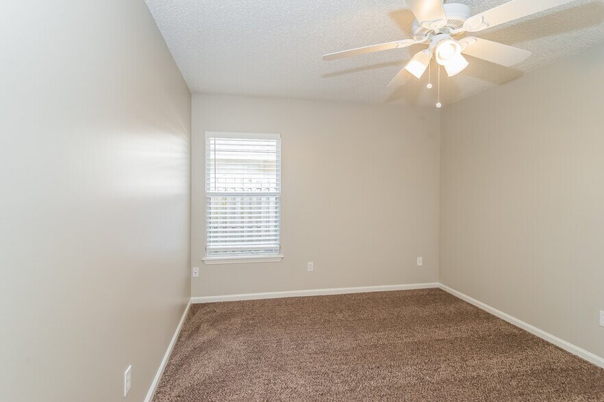 Building Photo - 847 Timberjack Ct