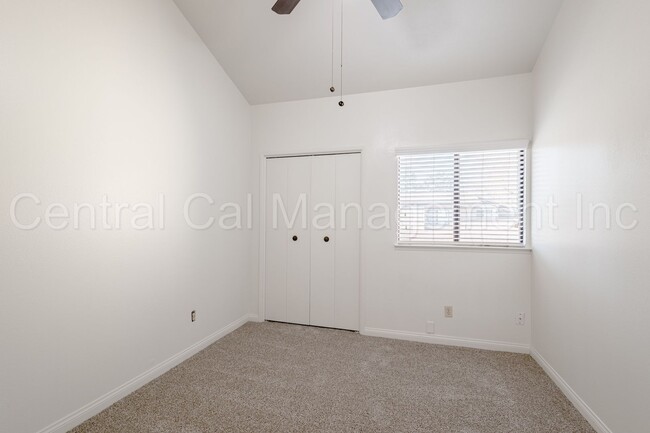 Building Photo - 3 Bedroom/2.5 Bath Townhome - $1995 per mo...