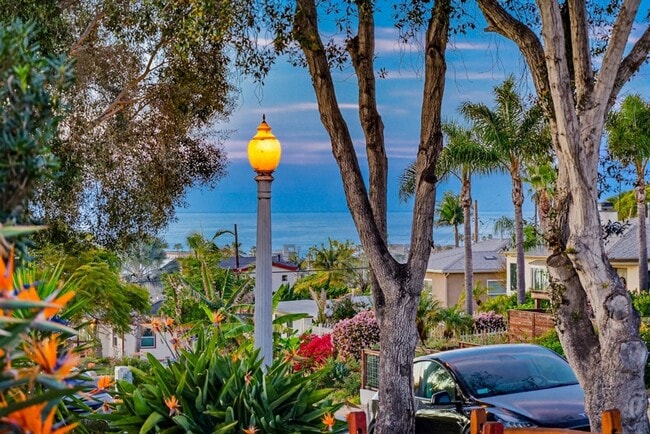 Building Photo - 3 Bedroom Home with Ocean Views in Point Loma