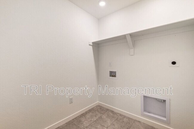 Building Photo - 2675 Painted Turtle Ave